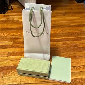 Bracelets box